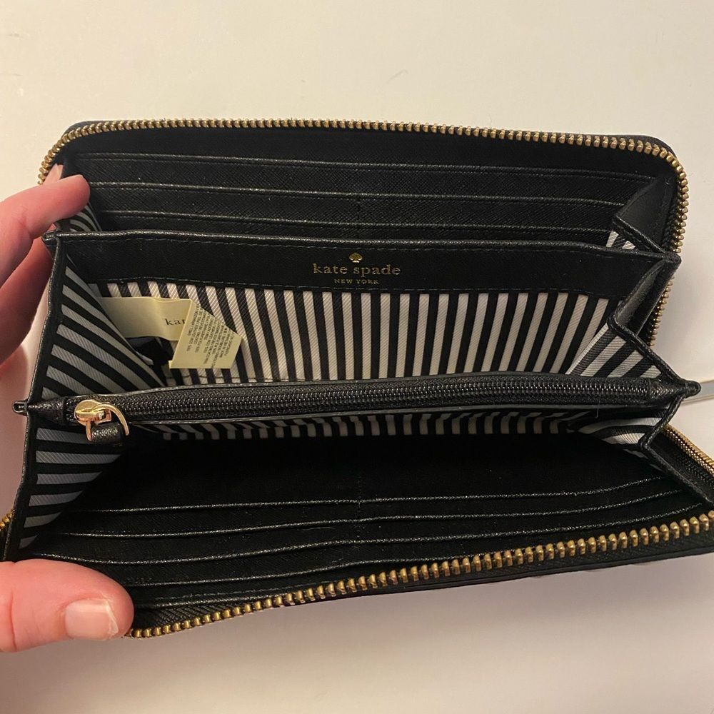 Kate Spade Black and White Ric Rac Wallet Cameron Street Lacey - Picture 4 of 7